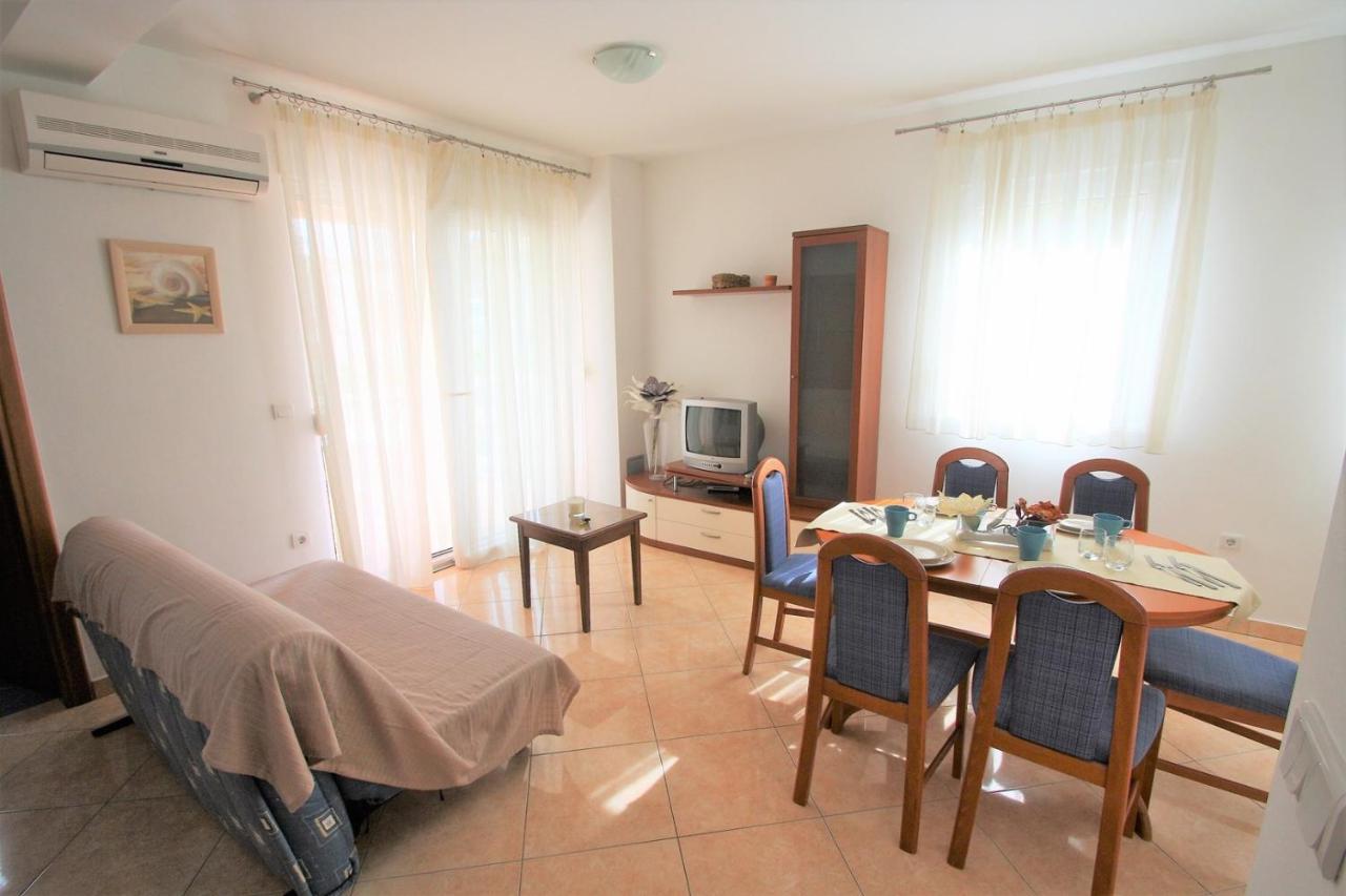 Apartment Mendikovic Poreč Exterior foto